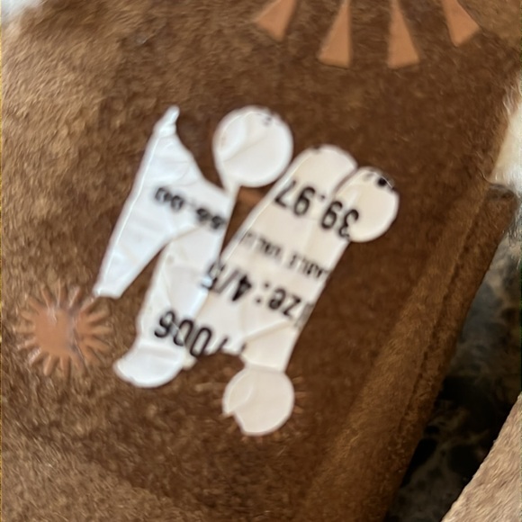 UGG Baby Lassen slip on boots size 04/05 - Picture 7 of 8